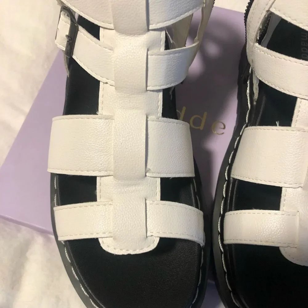 Madden Girl White Fisherman Sandals - Picture 4 of 7
